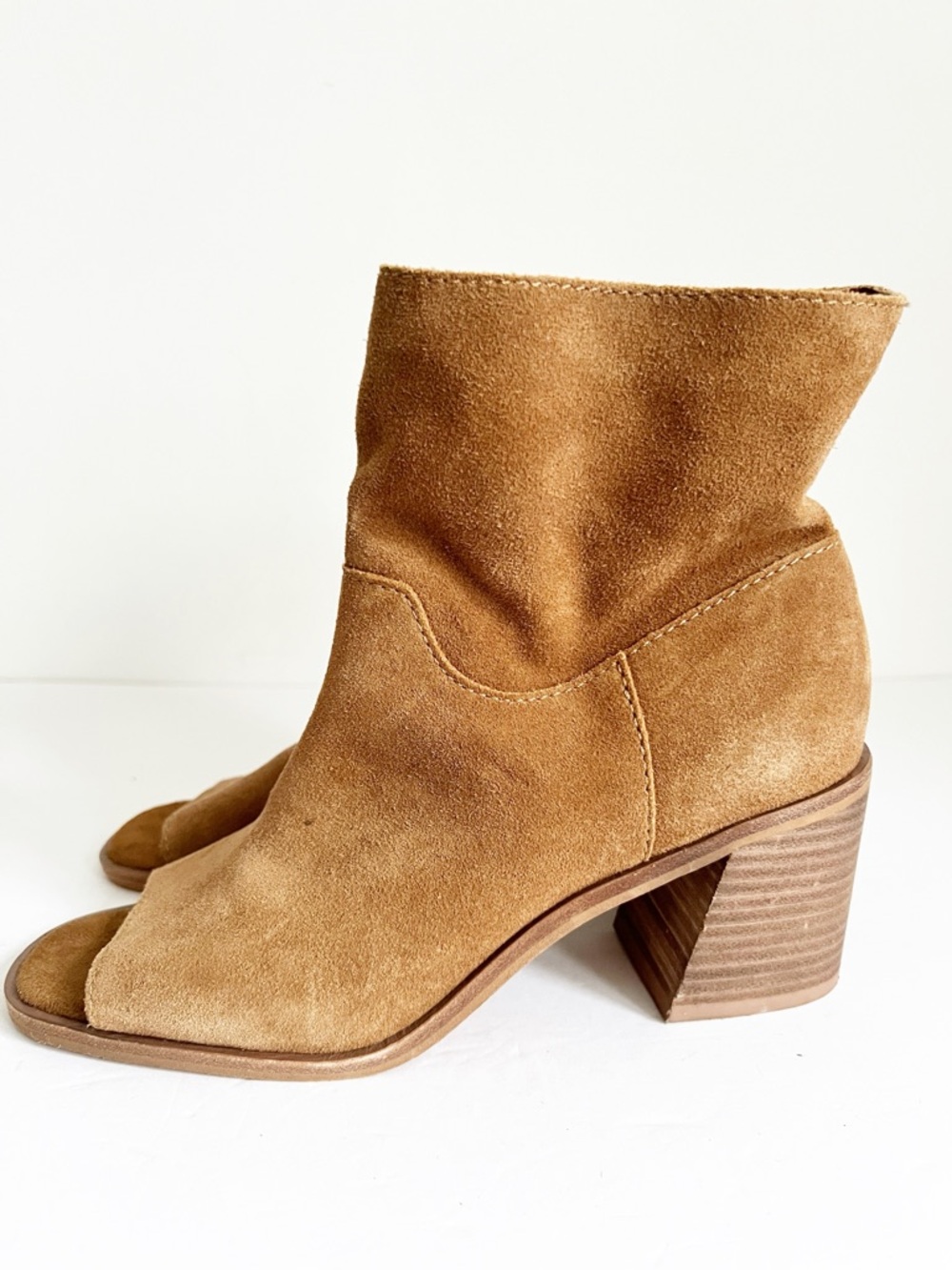 SZ 8 M Lucky Brand Women's Suede Peep-Toe Ankle Boots in Tan Boho Fall Neutral